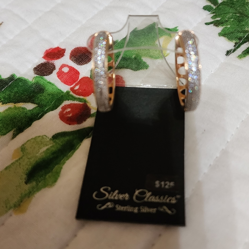 Beautiful Women Earring  New. - Picture 2 of 7